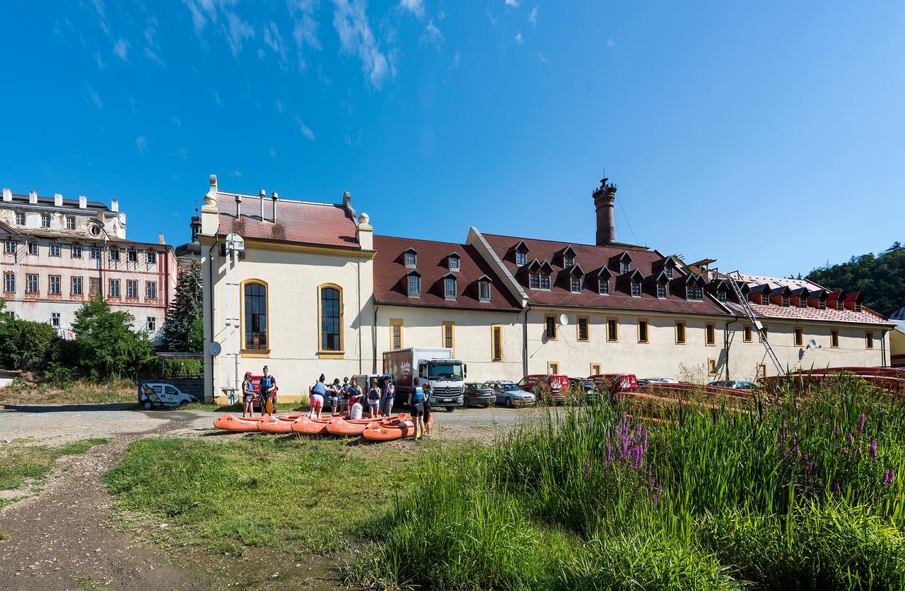 Hotel Pivovar Kácov Exteriör bild